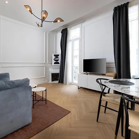Newly Renovated With Balcony, Ac, Fiber Internet Monte Carlo