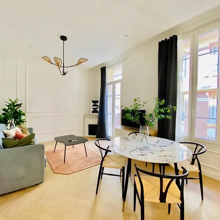 Newly Renovated With Balcony, Ac, Fiber Internet * Monte Carlo