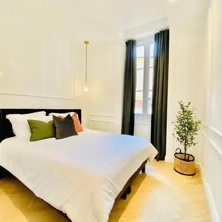 Newly Renovated With Balcony, Ac, Fiber Internet Apartment Monte Carlo