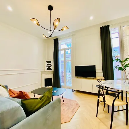 Apartment Newly Renovated With Balcony, Ac, Fiber Internet