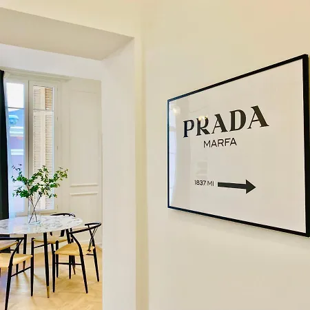 Newly Renovated With Balcony, Ac, Fiber Internet * Monte Carlo