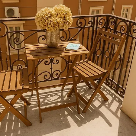 Apartman Newly Renovated With Balcony, Ac, Fiber Internet Monte-Carlo