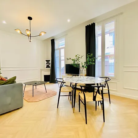 Newly Renovated With Balcony, Ac, Fiber Internet Apartman